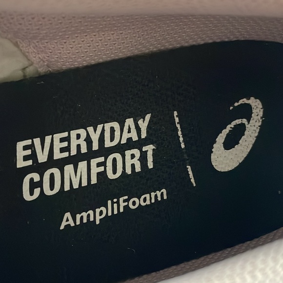 ASICS Everyday Comfort AmpliFoam Shoes - All-Day Support in Size 8! - Picture 4 of 5